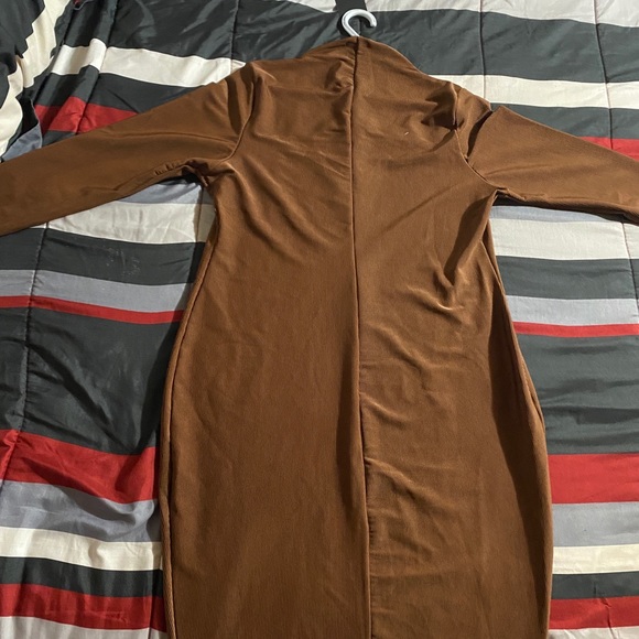 Dress - Picture 3 of 4